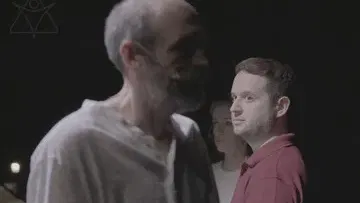 בייגלה חם - תיאטרון הסימטה