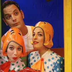 מחסן השטוזים של דתיה - תיאטרון אורנה פורת לילדים ולנוער