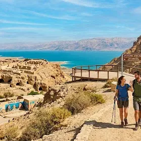 שבת 12/9 טיול בוטיק יומי: סודות מגילות קומראן, אמנות שפל המלח ותצפיות קסומות