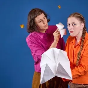 אקווקוודלה – הצגת ילדים וילדות מבית תאטרון הקרון בביתה