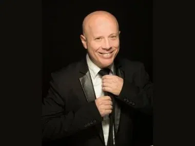 "צלילים חובקי עולם" – שנסון תל אביב