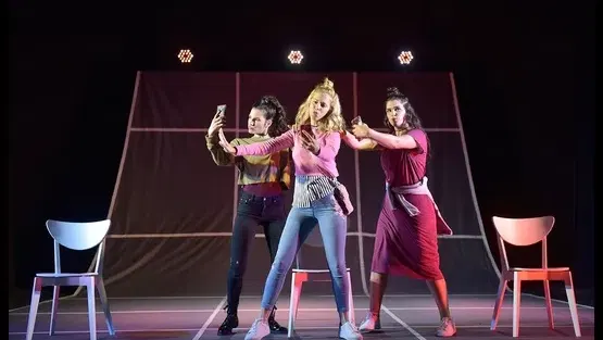 נראתה לאחרונה - תיאטרון אורנה פורת