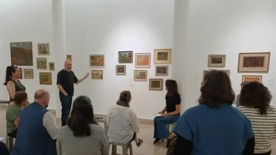 סיור מודרך בתערוכות המתחלפות