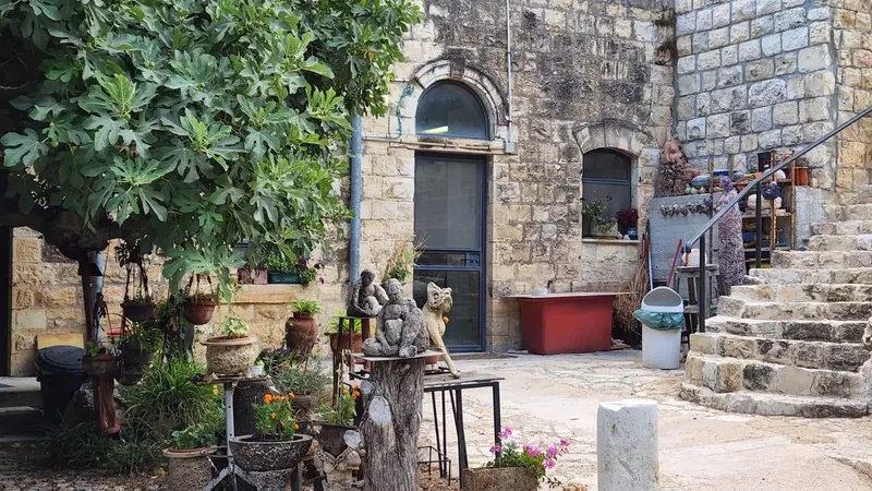 “חשבון נפש” – ביקור ושיח בגלריה של הפסלת הבינלאומית ורדה יתום