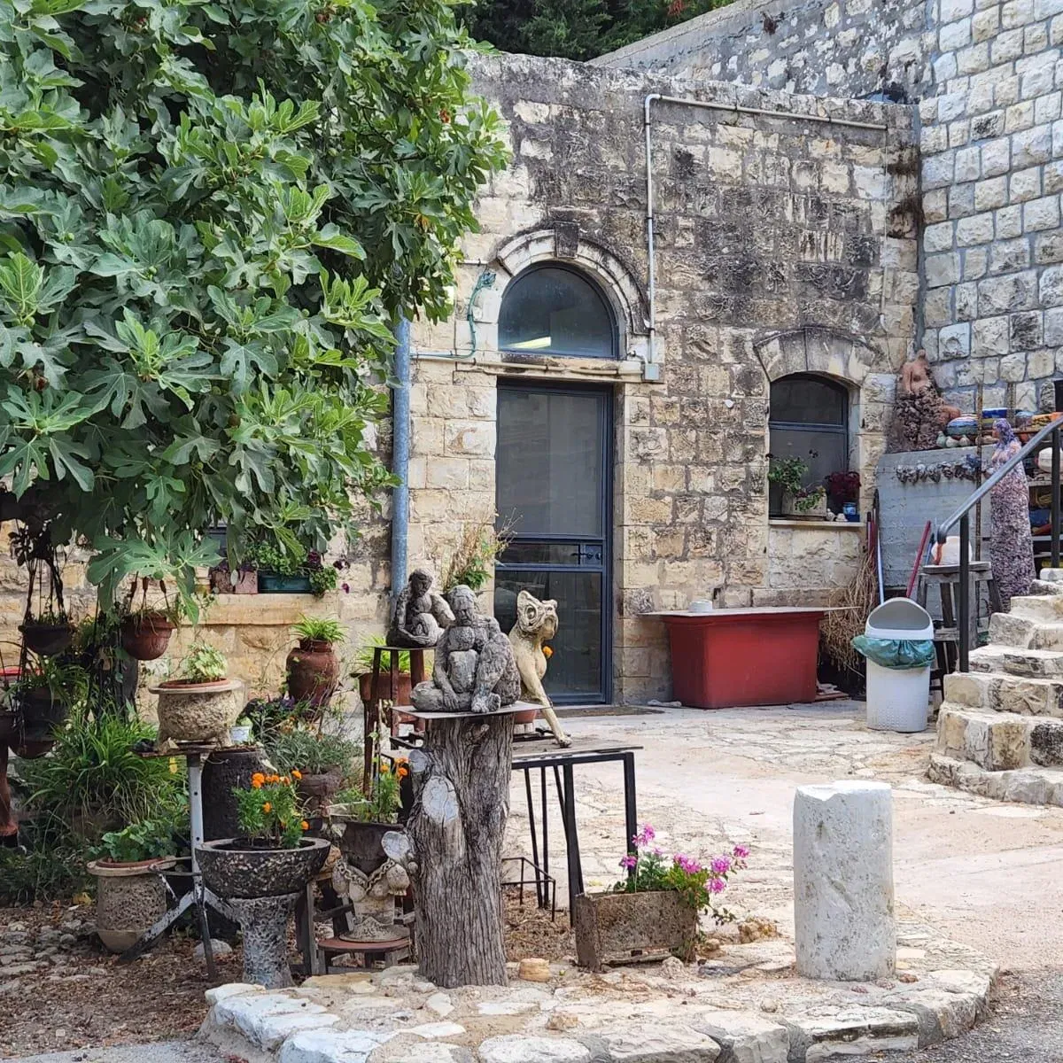 “חשבון נפש” – ביקור ושיח בגלריה של הפסלת הבינלאומית ורדה יתום