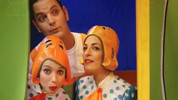 מחסן השטוזים של דתיה - תיאטרון אורנה פורת לילדים ולנוער