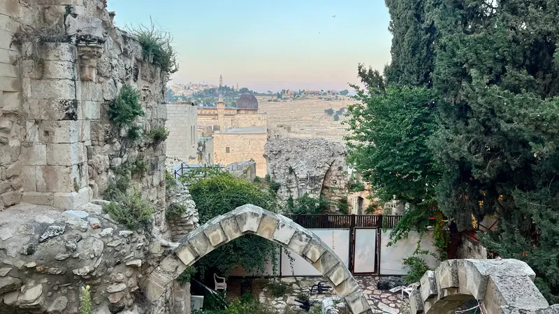 סודות מהרובע: הסיפורים הנסתרים של הרובע היהודי