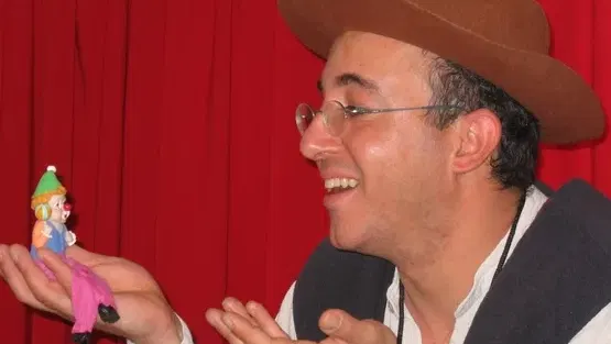 שעת סיפור: "כובע הפלא" - תאטרון שיר