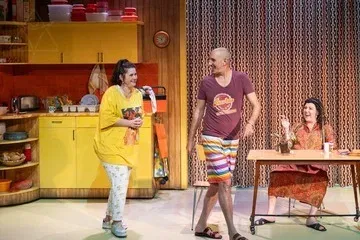 נעמי ונורמה - תיאטרון הקאמרי
