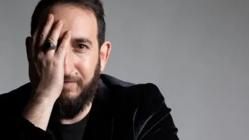 דיוקן אומן / תחנות בזמן: איציק קלה