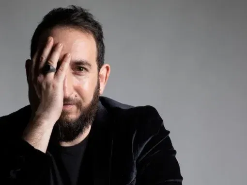 דיוקן אומן / תחנות בזמן: איציק קלה