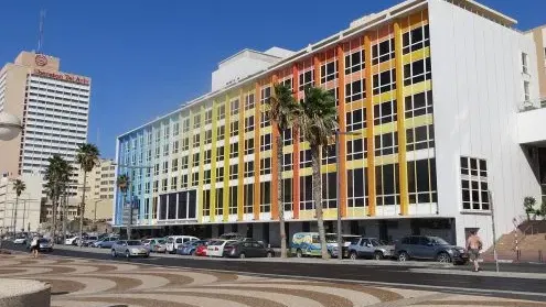 בין חזון למציאות בסיור לאורך החוף ורחוב הירקון