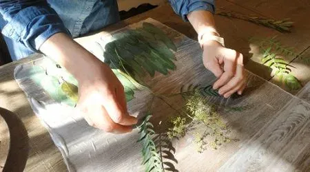 הדפס בוטני (אקו פרינט) על צעיפי משי