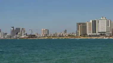 מסע עולמי מוזיקלי – תל אביב – הרחובות ממריאים לאט