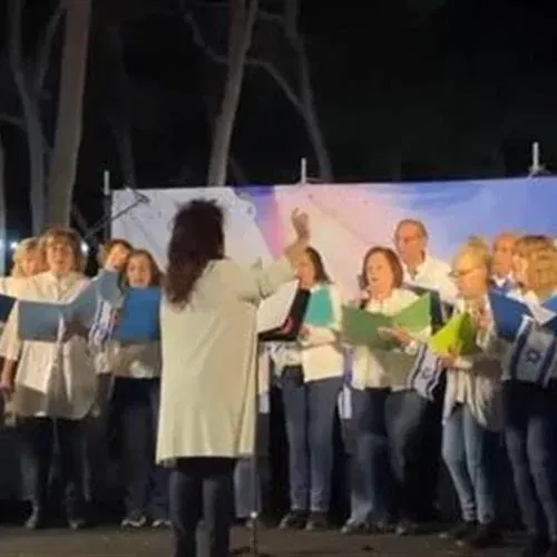 תרבות חמישי חופשי-נובמבר במיטשל: מקהלה