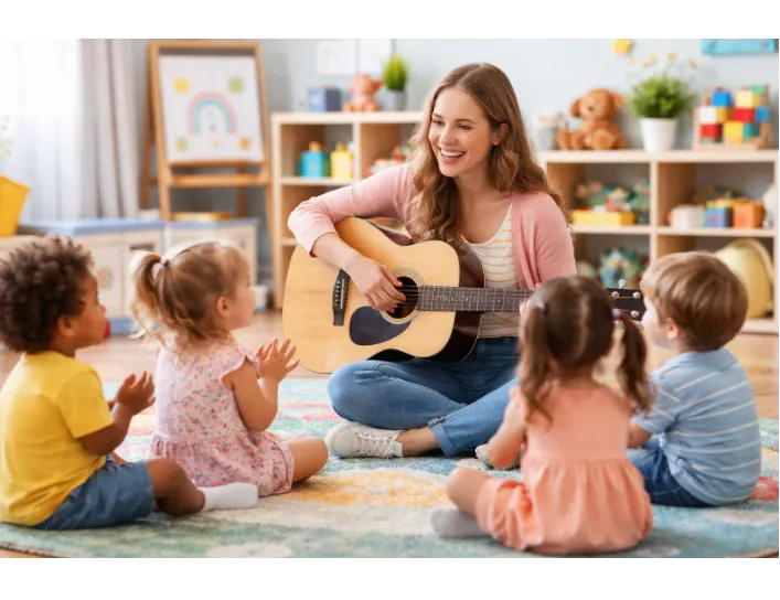 מירב והגיטרה - פעילות מוזיקה לקטנטנים ולכל המשפחה