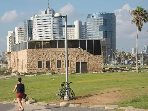 המקף בין יפו לתל-אביב: סיור בשכונת מנשייה