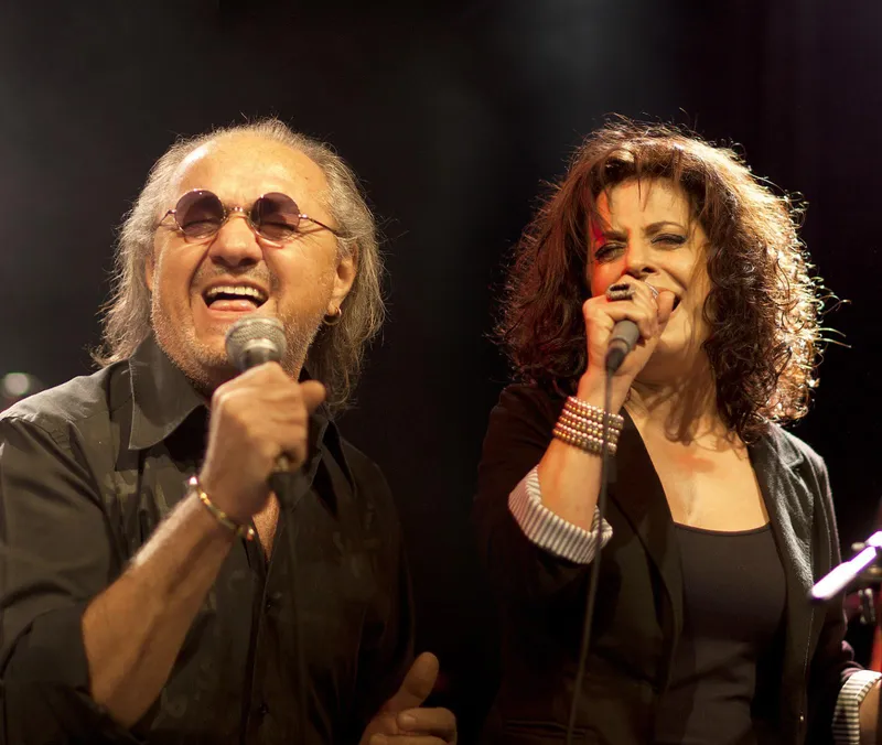 "שרים מהלב" שרי ועוזי פוקס