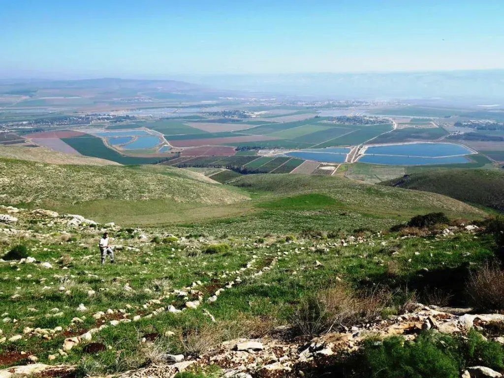 בעקבות שאול המלך בגלבוע