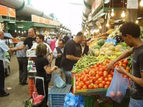 מבריטים לתימנים – סיור בין גלגולי השוק בראש העין