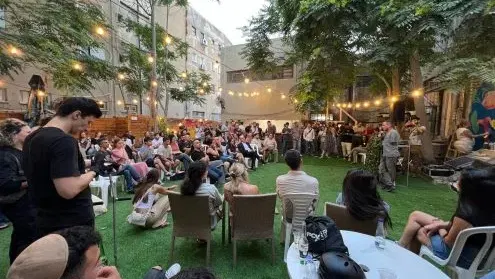סיור אחר בנווה שאנן: מרחב של שינוי, עיצוב, אמנות ותקווה