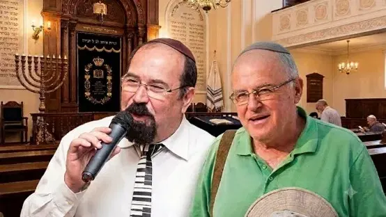 סיור בתי כנסת ושירה