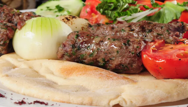 טברנה יוונית בשרית
