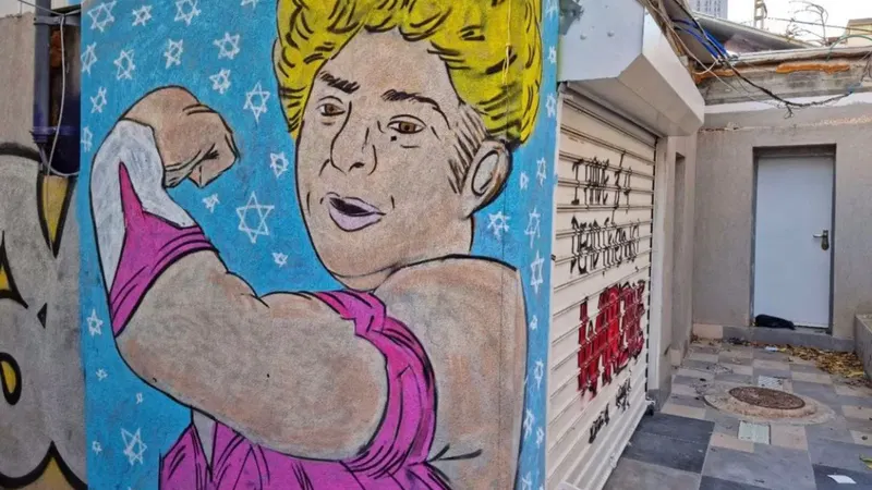 סיור גרפיטי בהדרכת אמנית גרפיטי בבירת הגרפיטי- פלורנטין