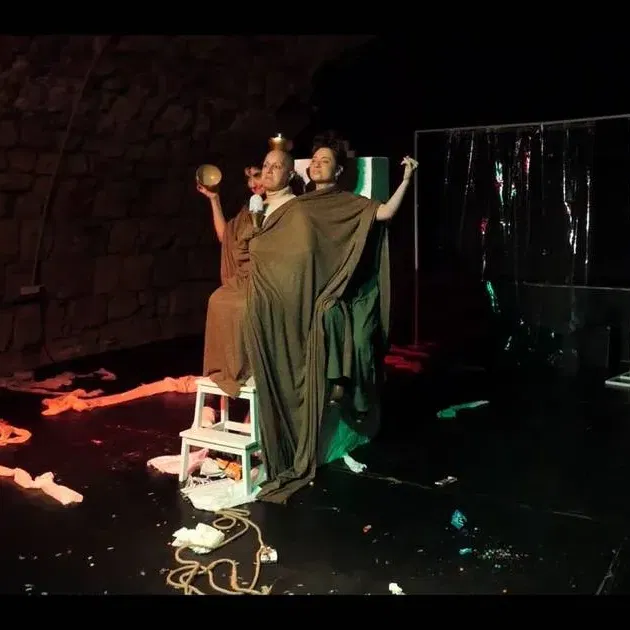 פסטיבל תיאטרון עכו - חוה"מ סוכות -שיחות עם בטן - אולם הדיוואן