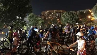 רכיבה לאור ירח