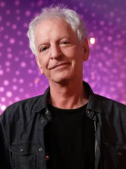שלום חנוך "יציאה" עם משה לוי ועומרי אגמון