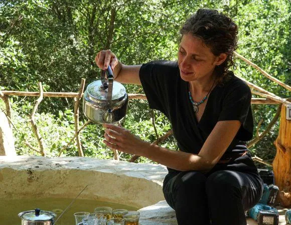 כשאנשים שותלים גן עדן – סיור מעורר השראה במתת עם מורת הדרך כרמית ארבל