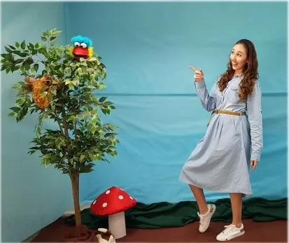 מטיילים בחרוזים - מספרים עם שרי