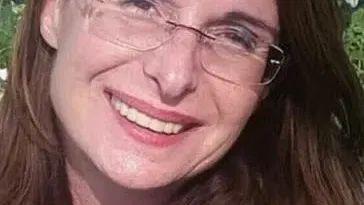 דר' רונית פליסטרנט סחייק: "דרמה קווין" - על ושתי ואסתר