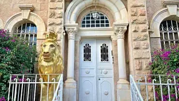 על סודות וארמונות: סיור בשכונת טלביה