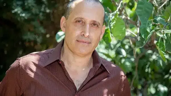 ארז בר - המלך אלביס פרסלי