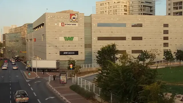קניון עזריאלי